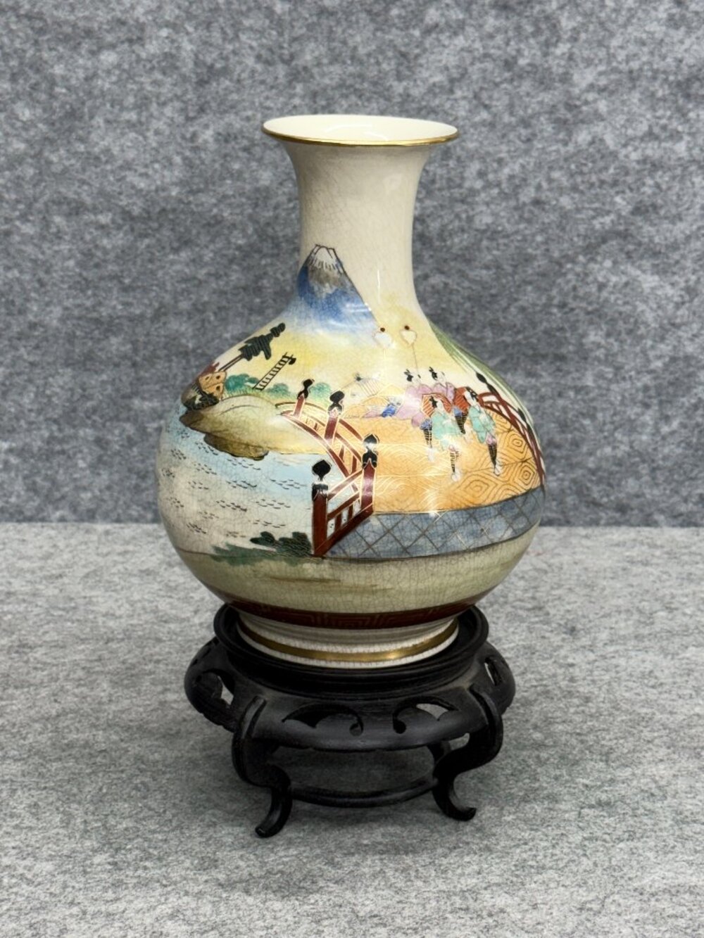 Antique Japanese Satsuma Gyokusen Zo Hand-Painted Bulbous Vase Gold Trim w/Base
